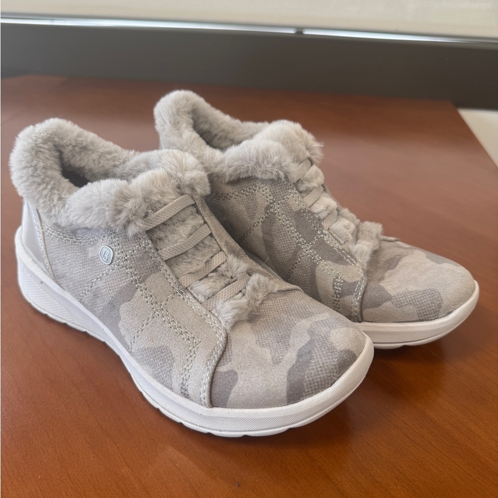 Bzees Women's Sneakers - Gray and White Camo